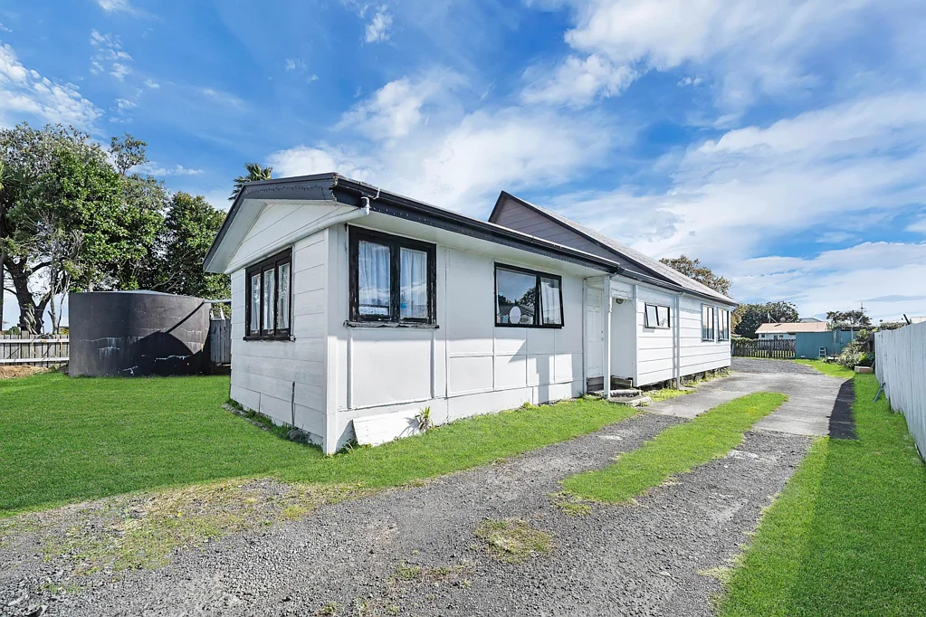 Beachlands 3房  Affordable Beachlands Opportunity!