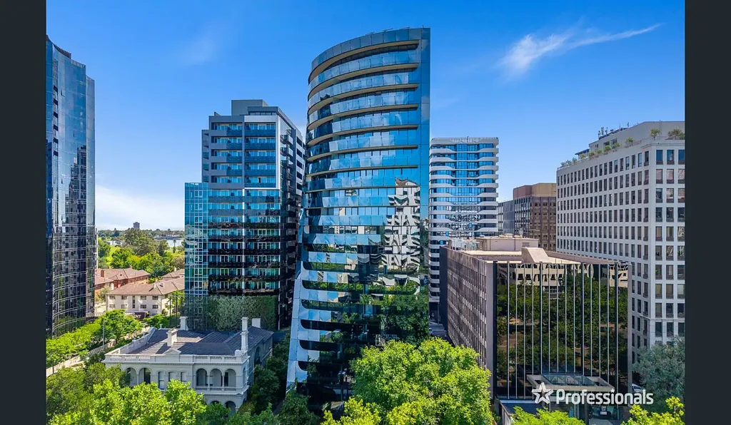 Luxury Apartment for Rent — 416/450 St Kilda Road, Melbourne