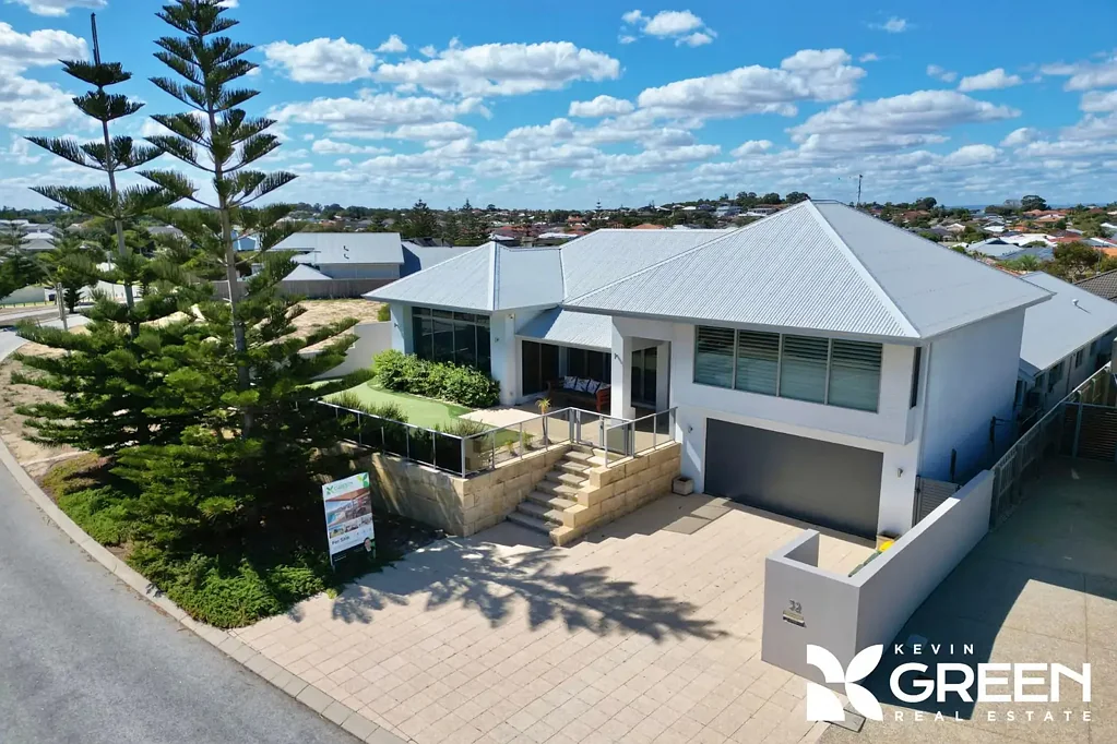 52 Boardwalk Boulevard, Halls Head, WA 6210