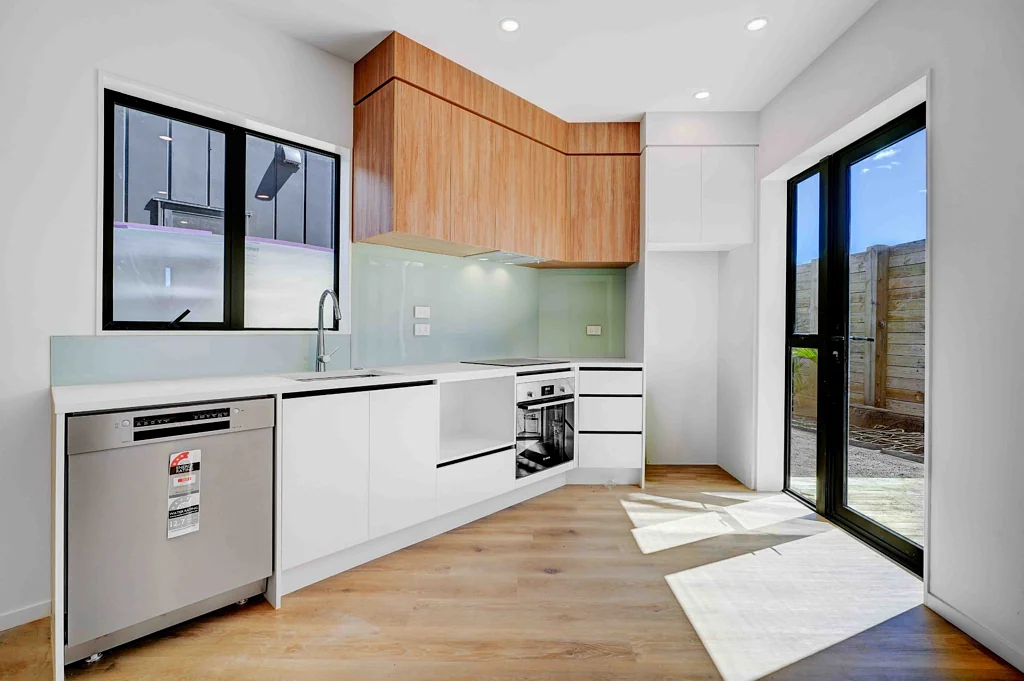 Papakura 2房  Standalone + Unbelievable Price