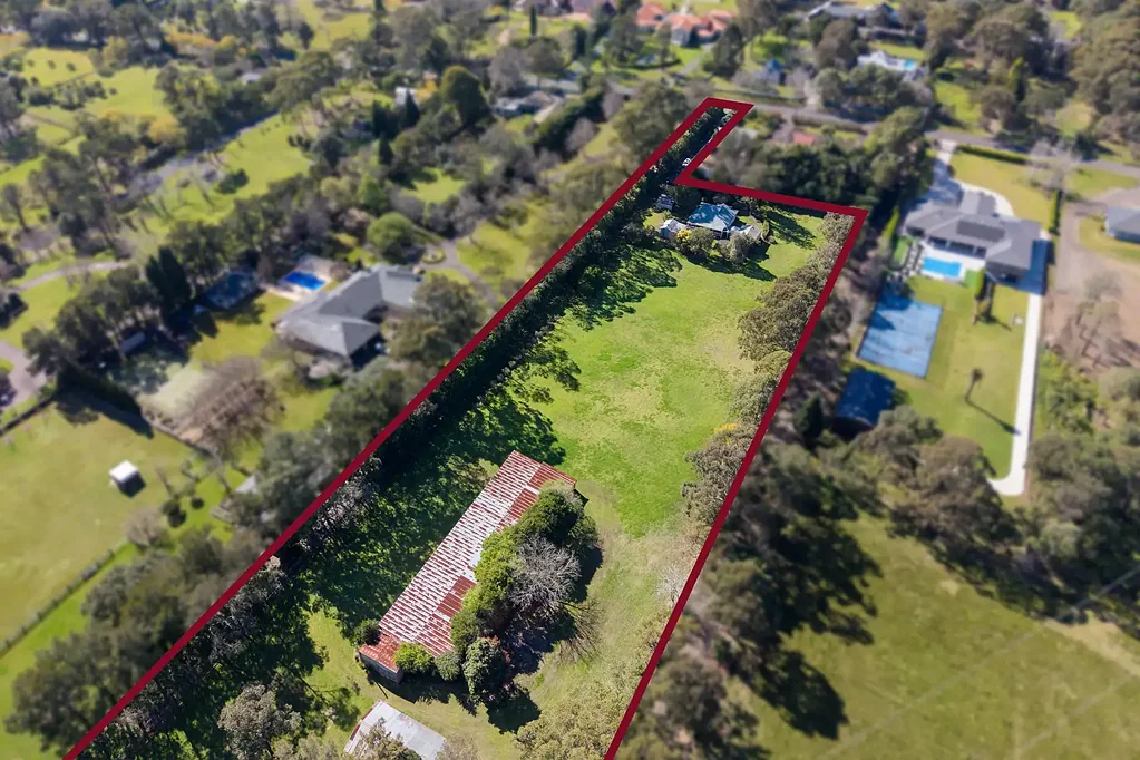 Middle Dural 3房 蓝筹地段，潜力巨大。 Enormous potential in blue ribbon location.
