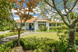 704 Henry Street, Raureka