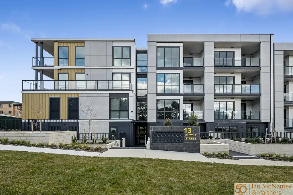 Stylish, Comfortable and Convenient One Bedroom Apartment