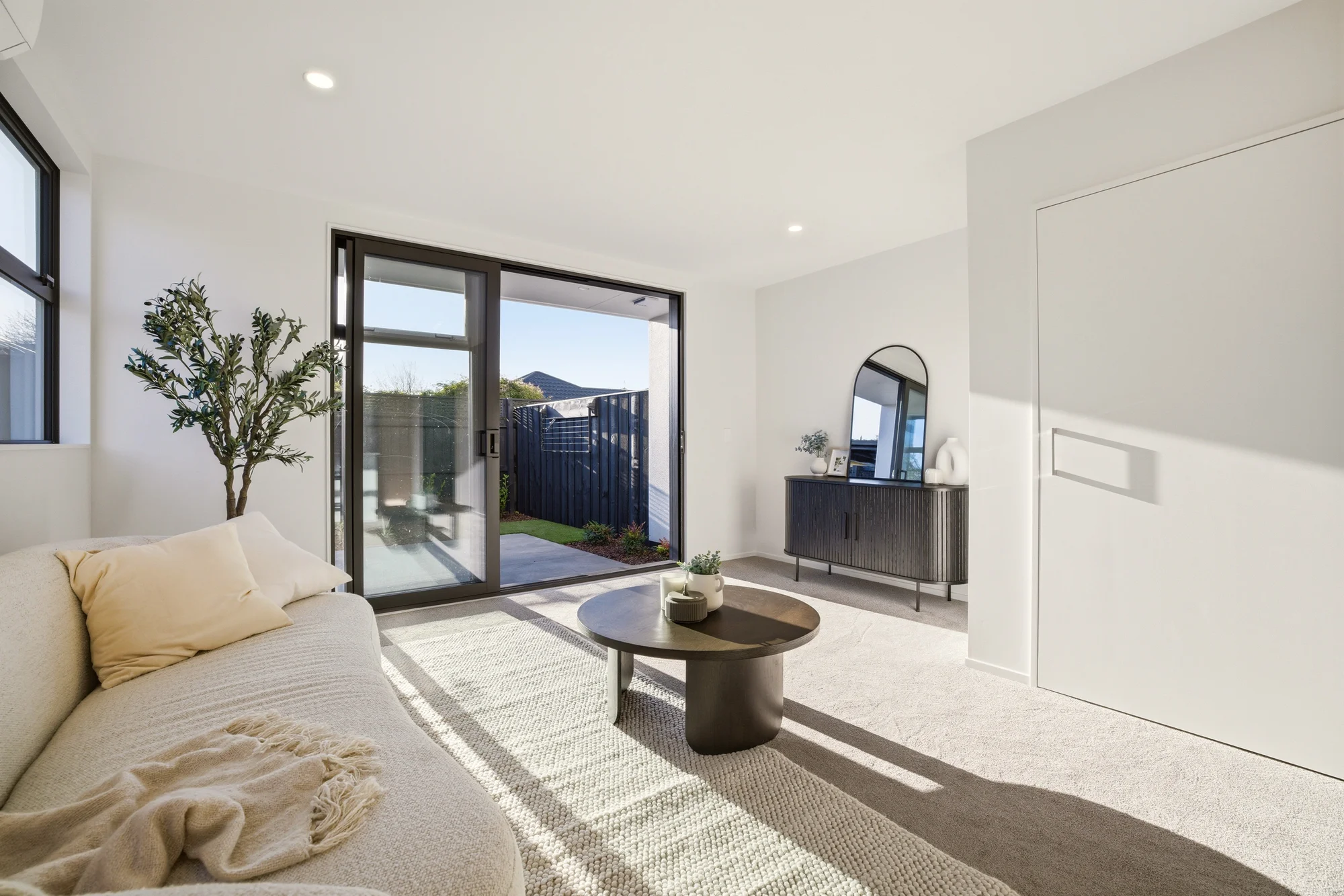 Woolston 2Zimmer Eight Brand-New Units - Smart Investment!