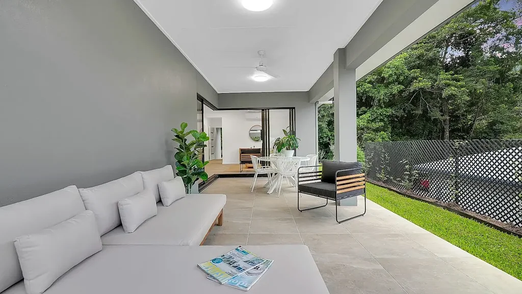 Redlynch 4房  Near New 4 Bedroom Elevated Home
