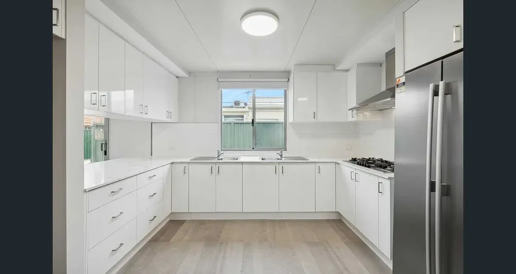Ready to move in. Great for fifo workers close to airport.