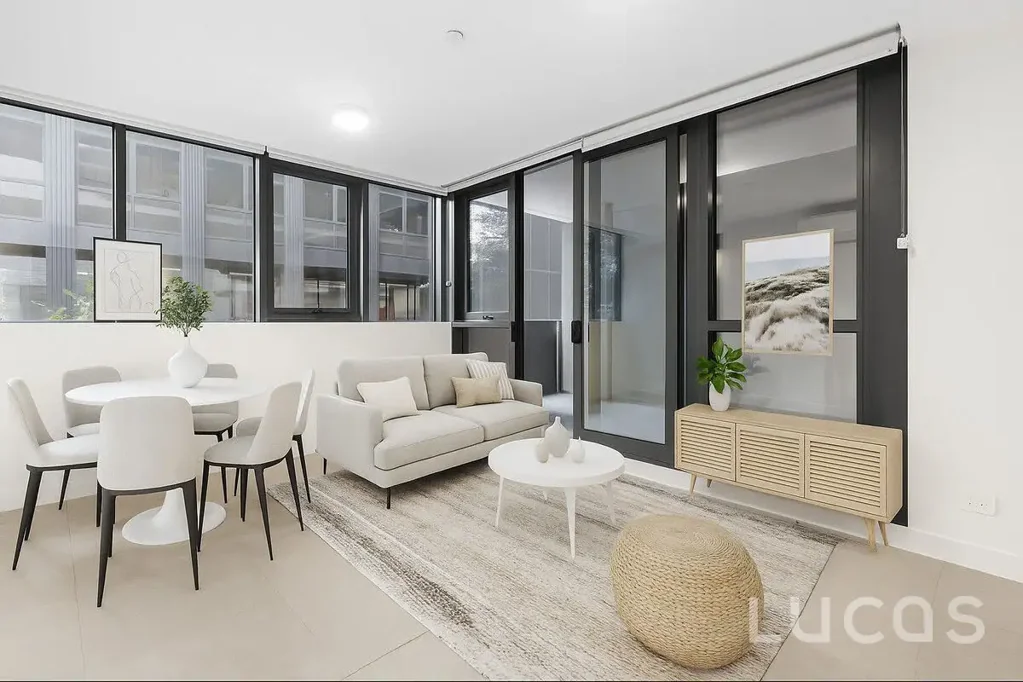 1-Bedroom Apartment Opposite Albert Park Lake