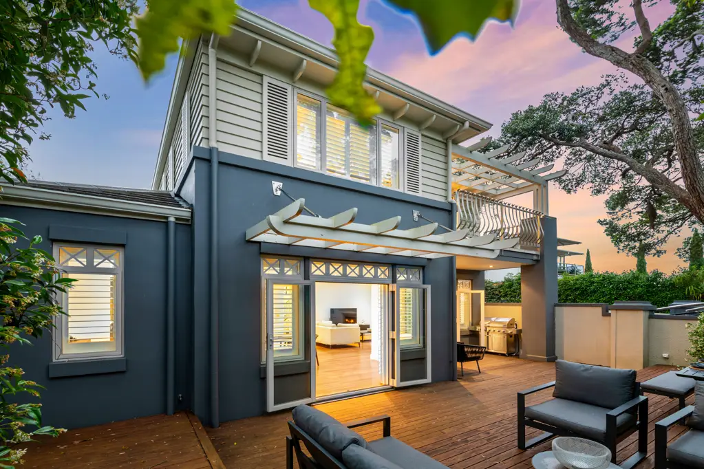 Takapuna 5 Bedroom Golden Mile Sophistication....