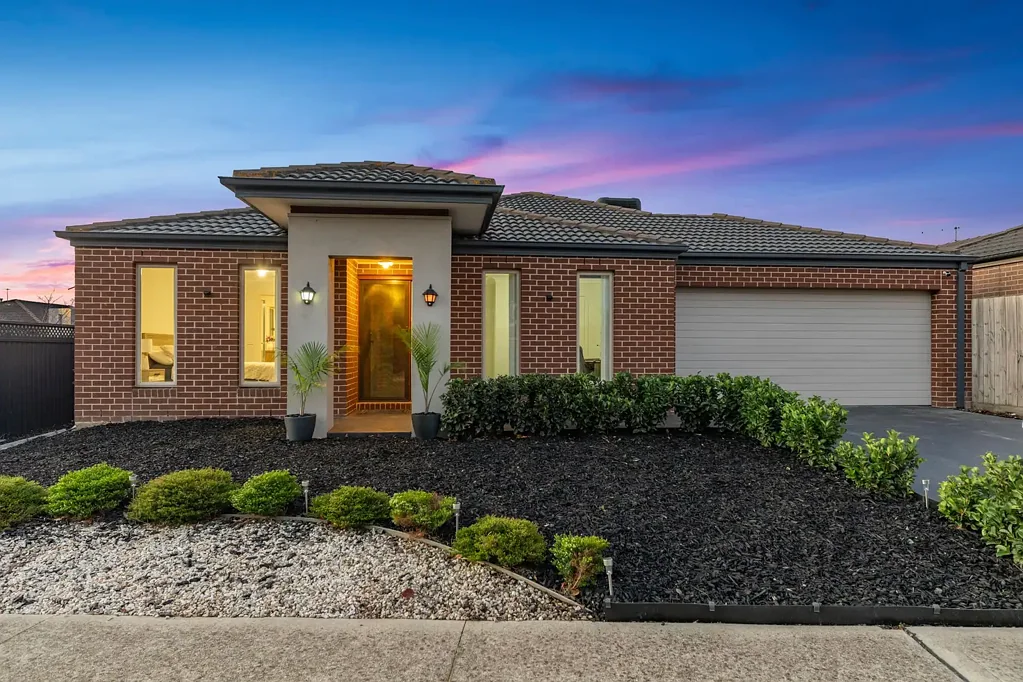 116 Henry Road, Pakenham, VIC 3810