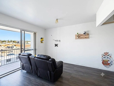 Fully Furnished 2-Bedroom Apartment with Secur...