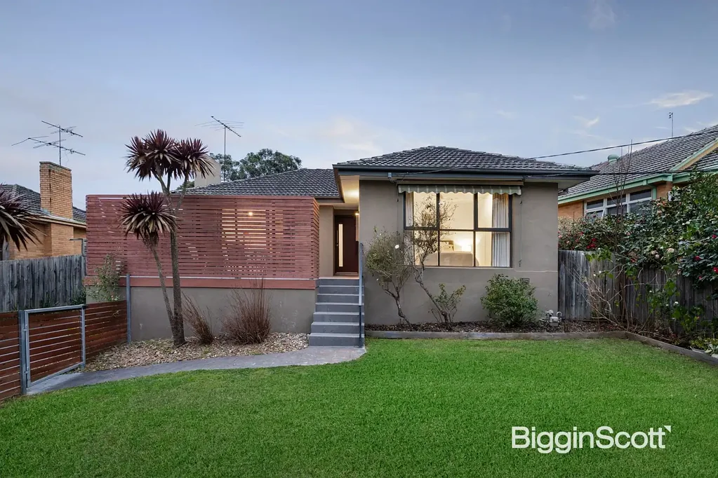 Templestowe Lower 3 Bedroom Light-Filled Living with Space to Enjoy