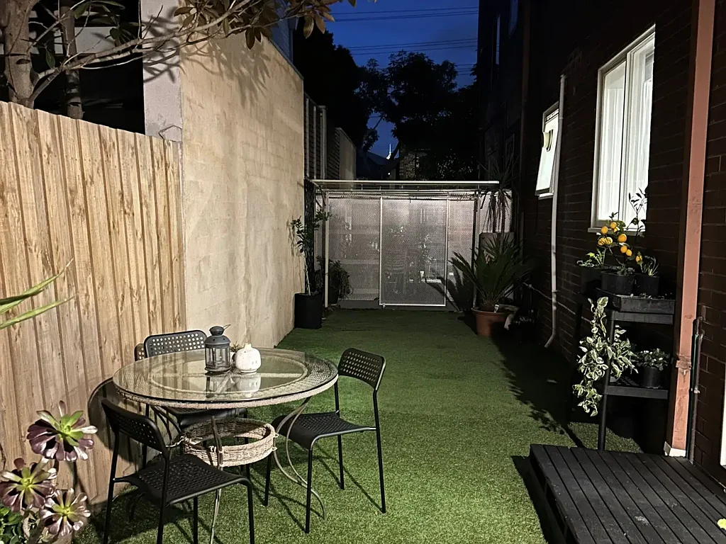Richmond 2 Bedroom Modern Comfort, Garden Appeal & Inner-City Convenience