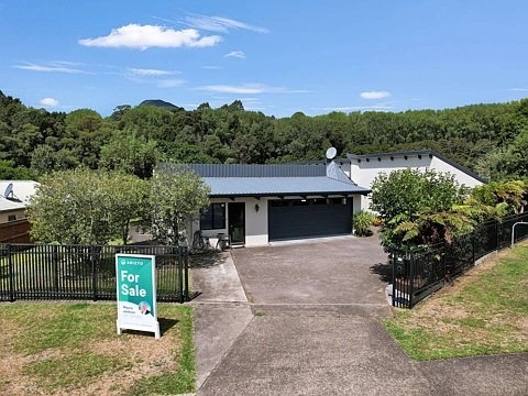 Kawerau 5房  Spacious Family Haven in a Quiet Cul-de-Sac