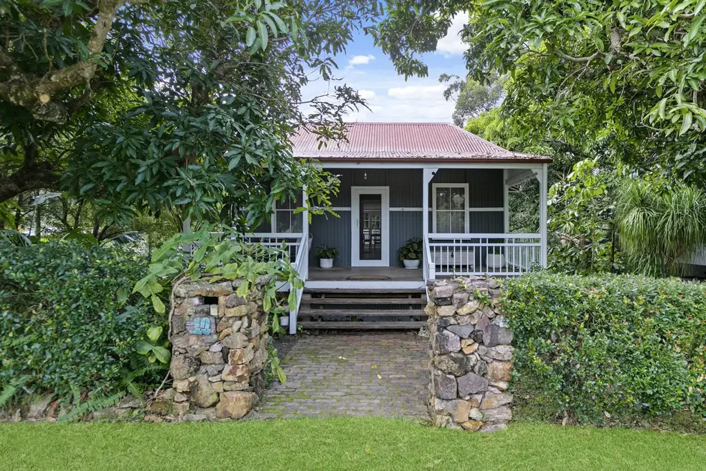 FULLY FURNISHED COTTAGE