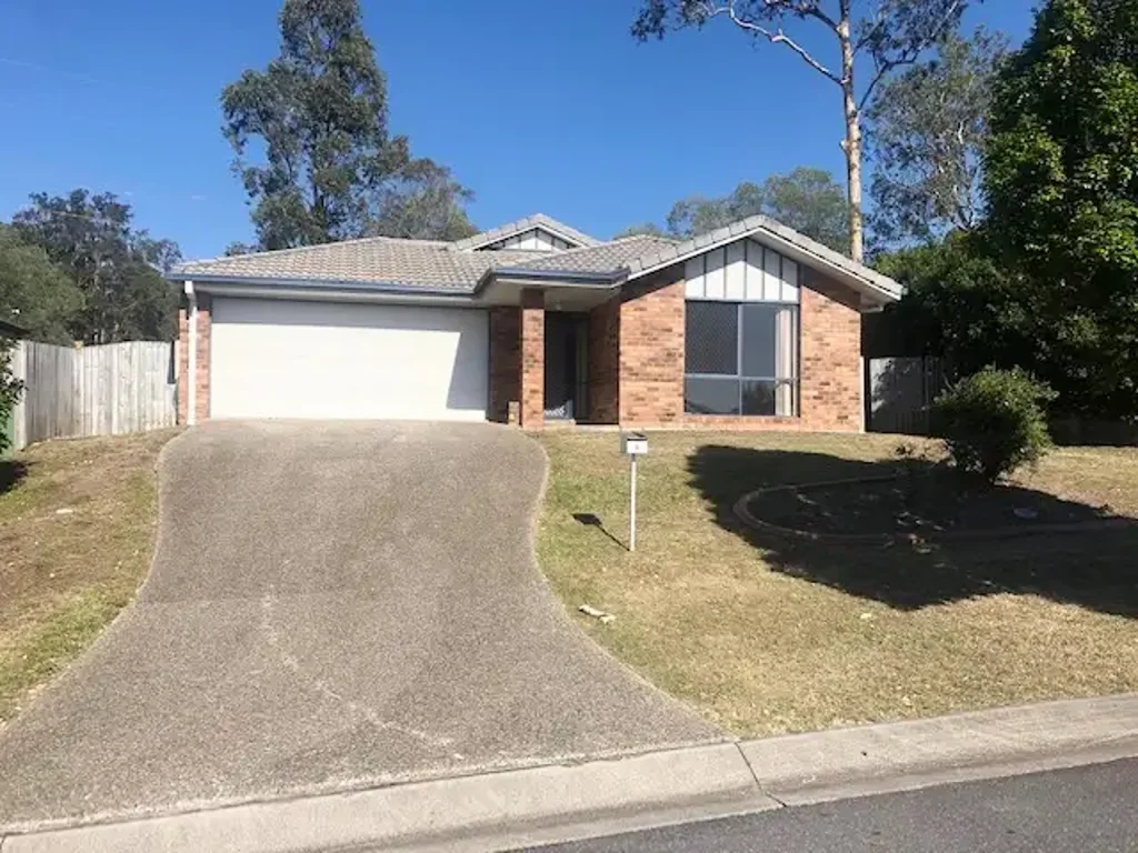 FAMILY HOME IN WARNER