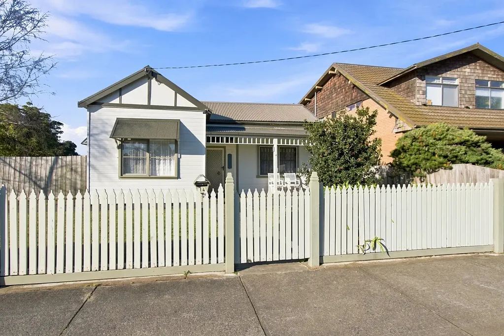 Moe 2Zimmer Prime Development Opportunity