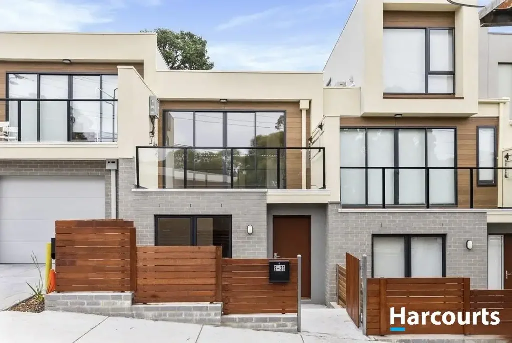 Modern 2-Bedroom Townhouse in Prime Location