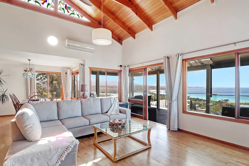 Binalong Bay 4 Bedroom Magic Panorama - Big Block - Dual Living Options