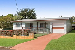 14 McNamara Street, Centenary Heights