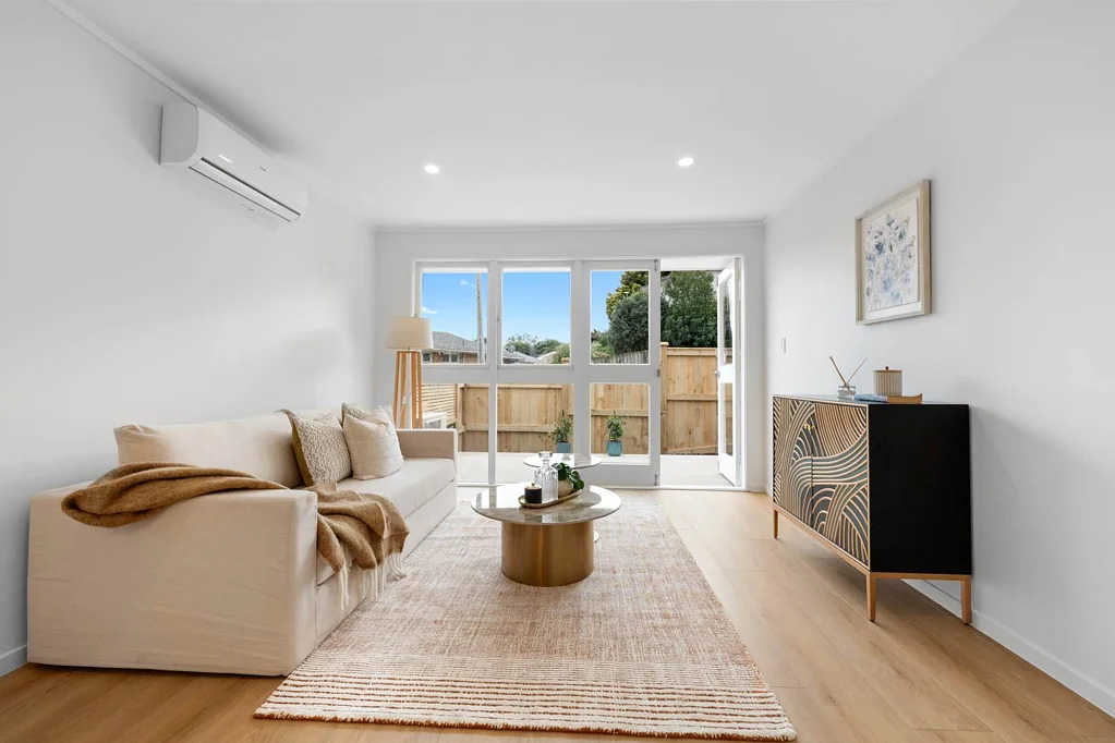 Ellerslie 2침실 Fully Renovated Gem in Ellerslie