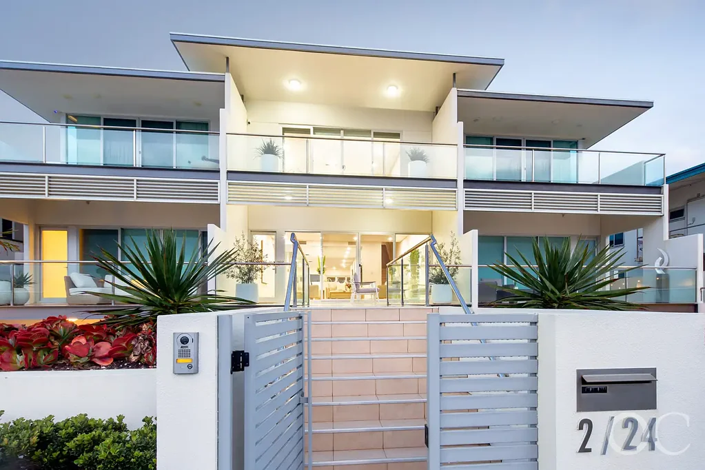 2/24 Seaview Road, West Beach, SA 5024