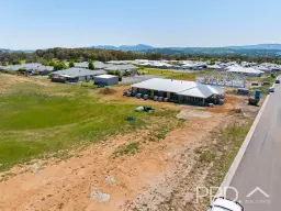 18 Weeden Place, Tumut