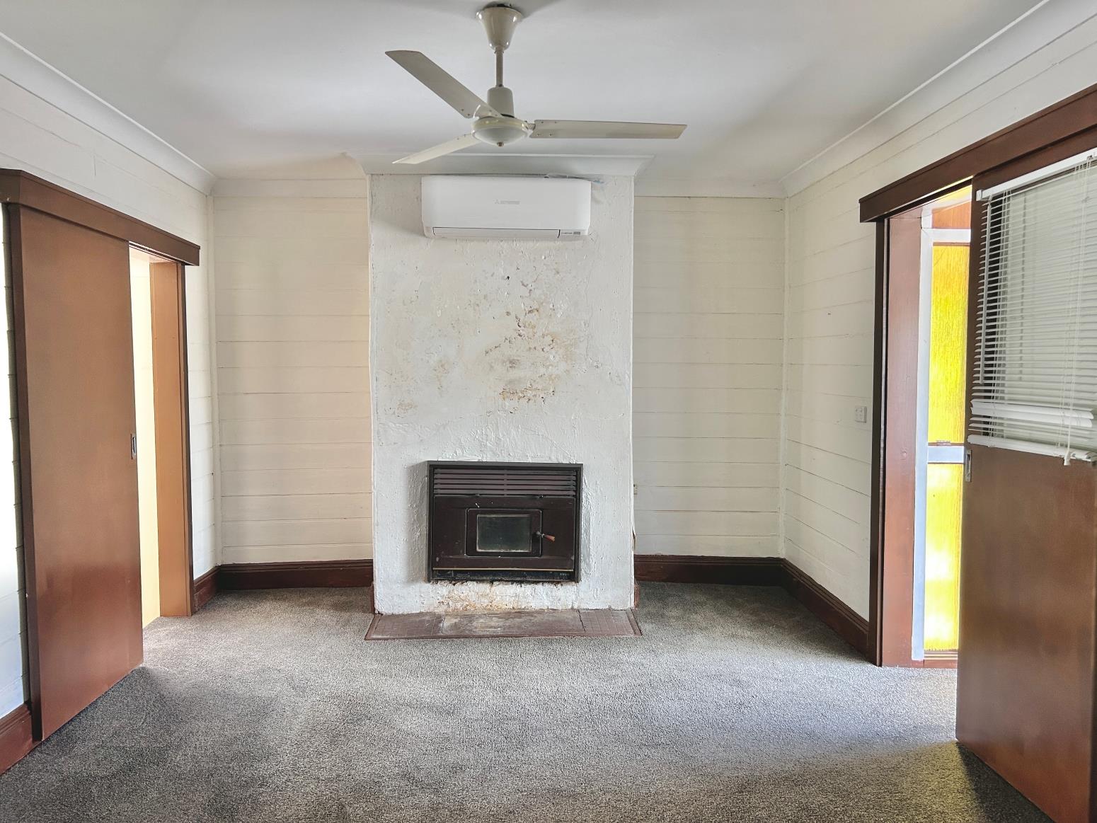 21 MAITLAND ST, URALLA NSW 2358, 0房, 0浴, House