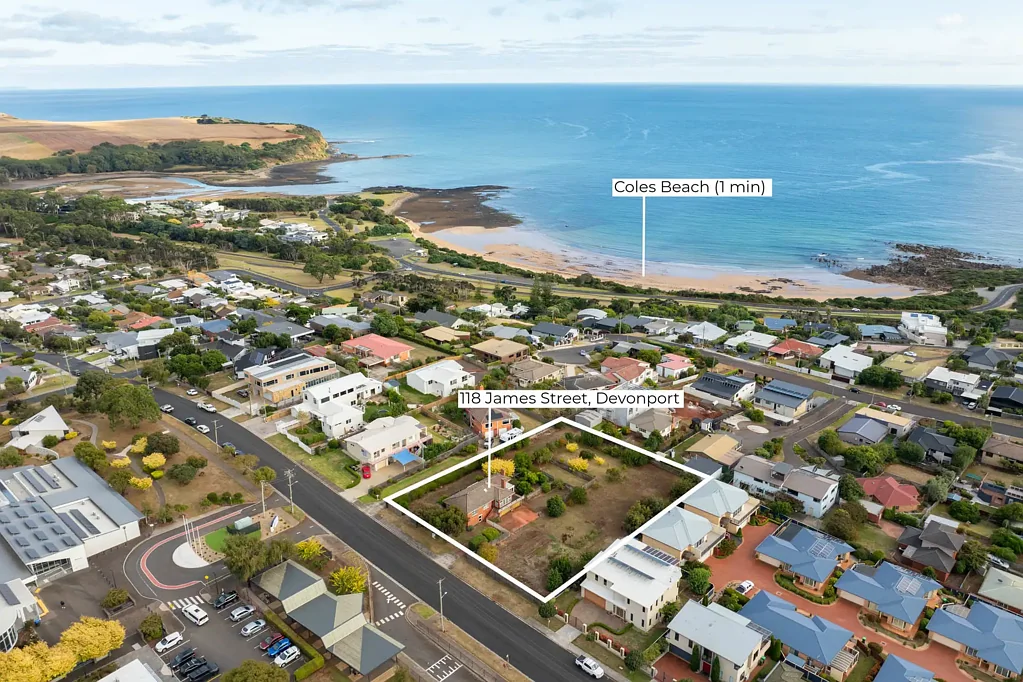 Devonport 3 Bedroom DEVELOPMENT POTENTAIL IN PRIME LOCATION