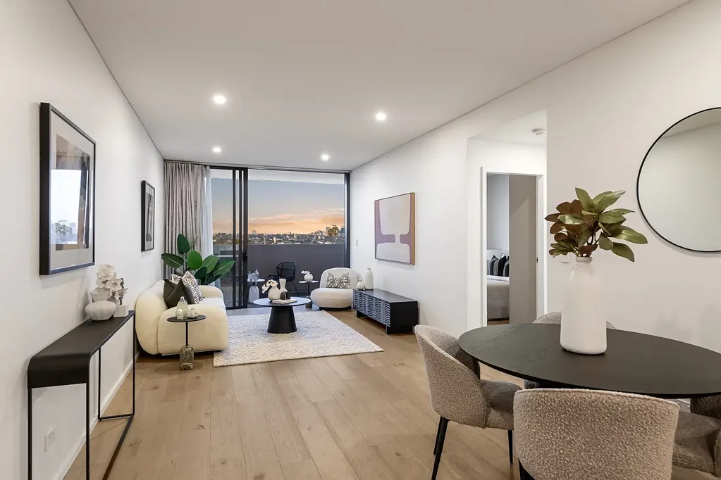 Stylish Apartment with Water Views in the Heart of Drummoyne