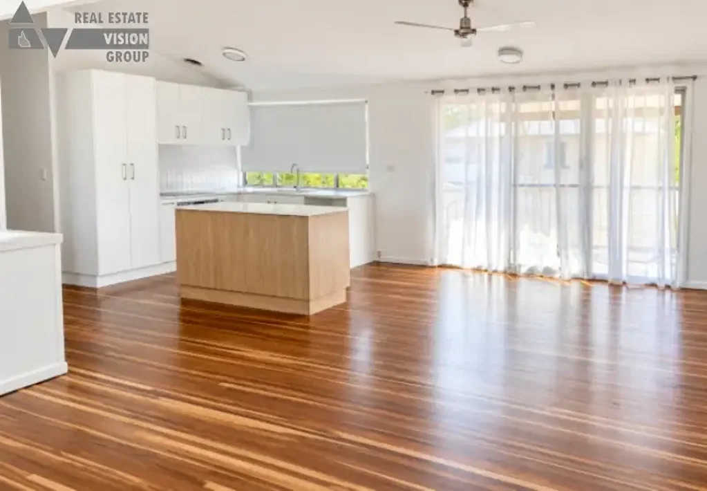 Blackwater 3Kwarto Beautifully Renovated Home on a 640m² Corner Block! Priced to sell at $389k