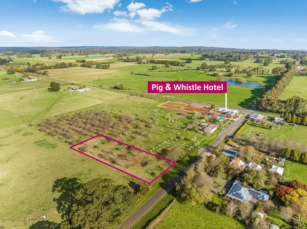 Trentham East One Perfect Lifestyle Acre of Orchard on 
703A James Lane, Trentham East.