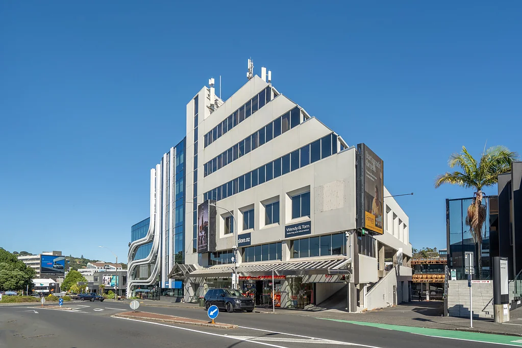 Newmarket Your turnkey office solution awaits!