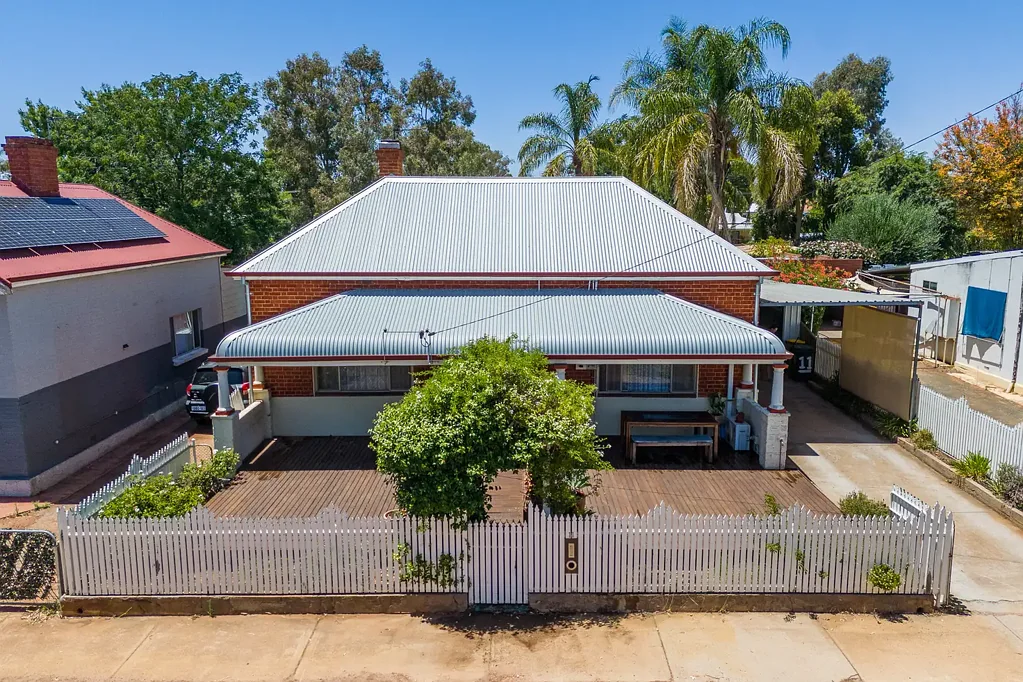 Northam 4બેડરૂમ Classic Character Home with Accessibility Features & Central Location.