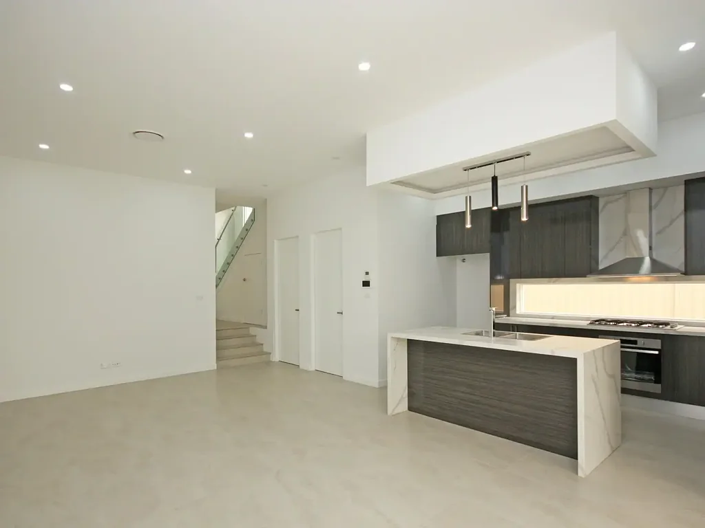 Modern 4 Bedroom + Study