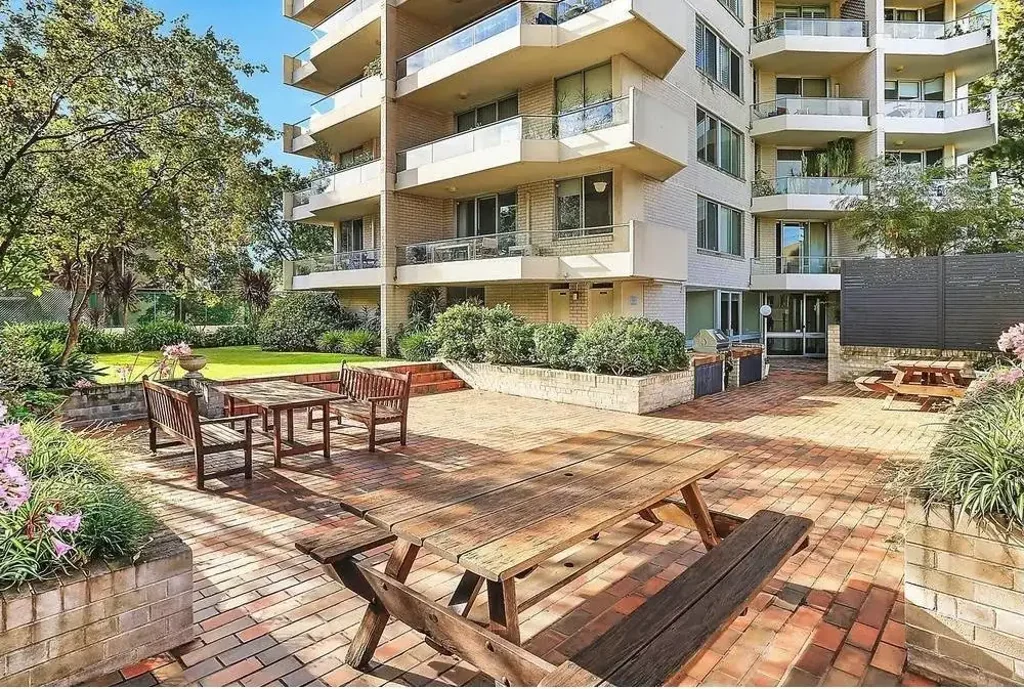 Modern 2-Bedroom Apartment with Generous Space and Excellent Amenities