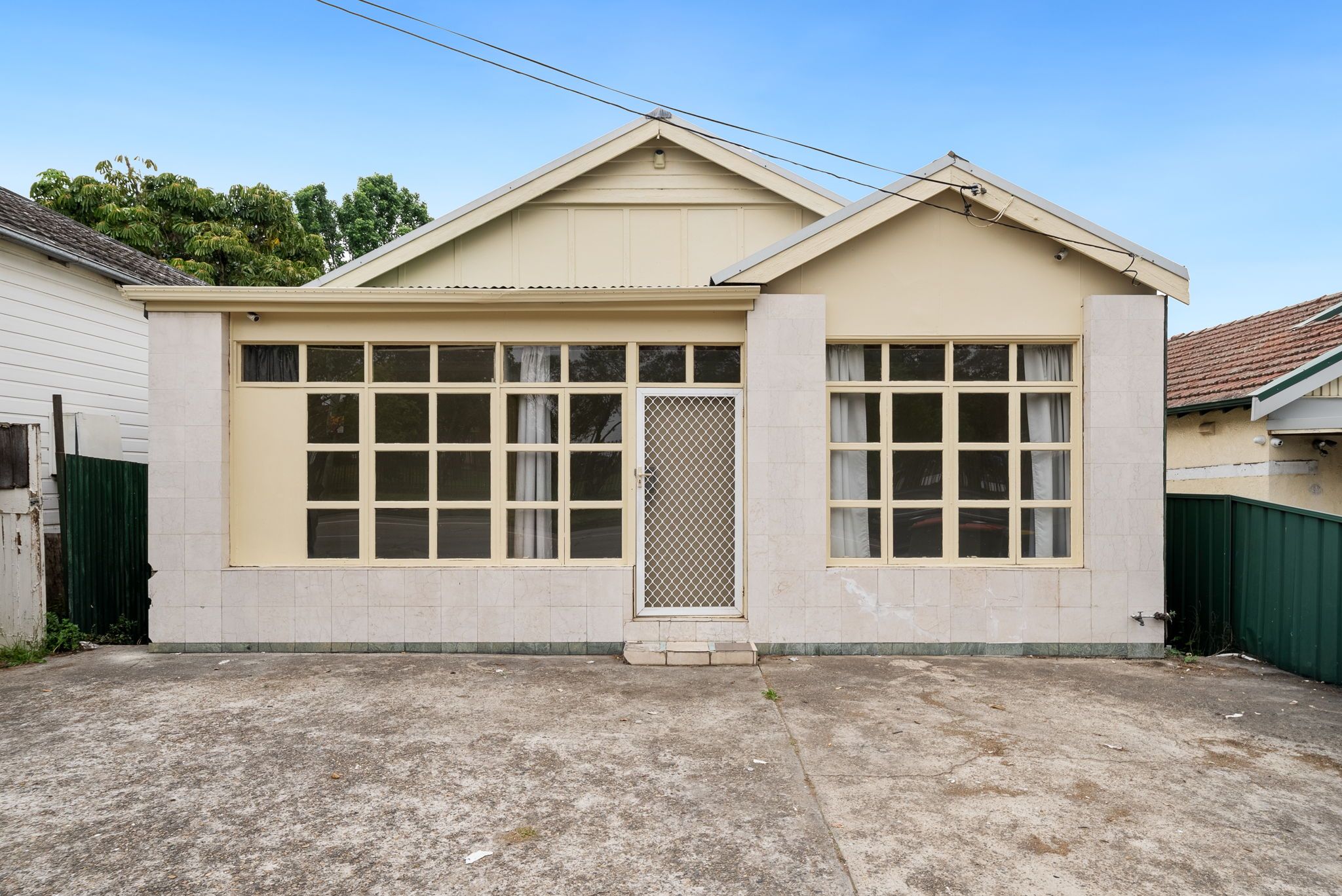 1364 CANTERBURY RD, PUNCHBOWL NSW 2196, 0 침실, 0 욕실, House