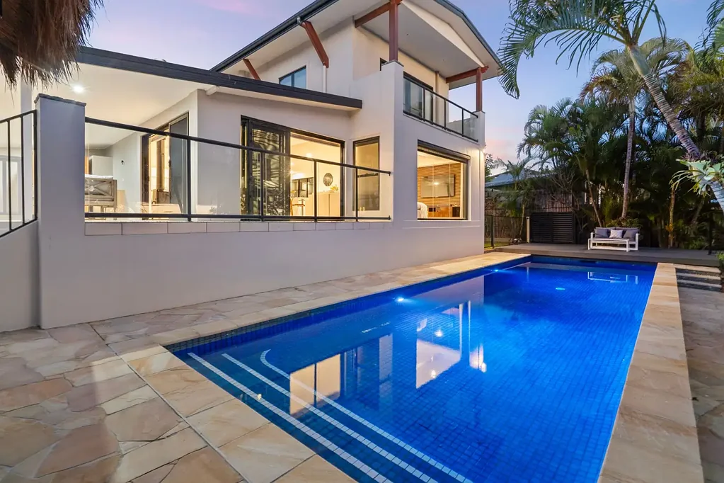 Broadbeach Waters 5غرفة نوم Private Waterfront Sanctuary