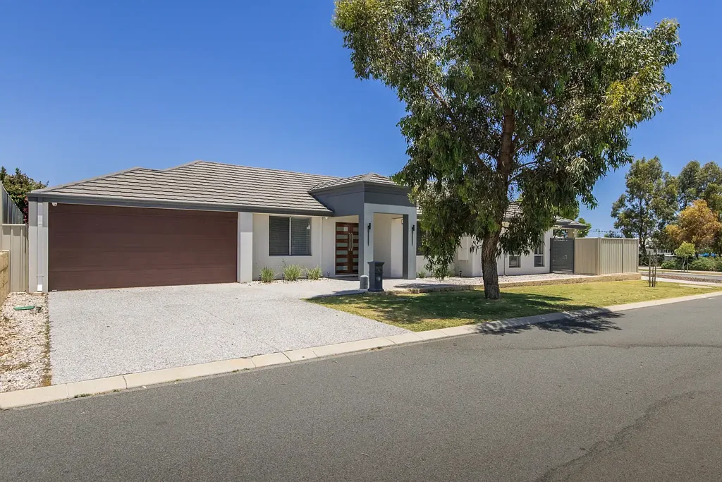 2 Bidgemia Road, Golden Bay, WA 6174