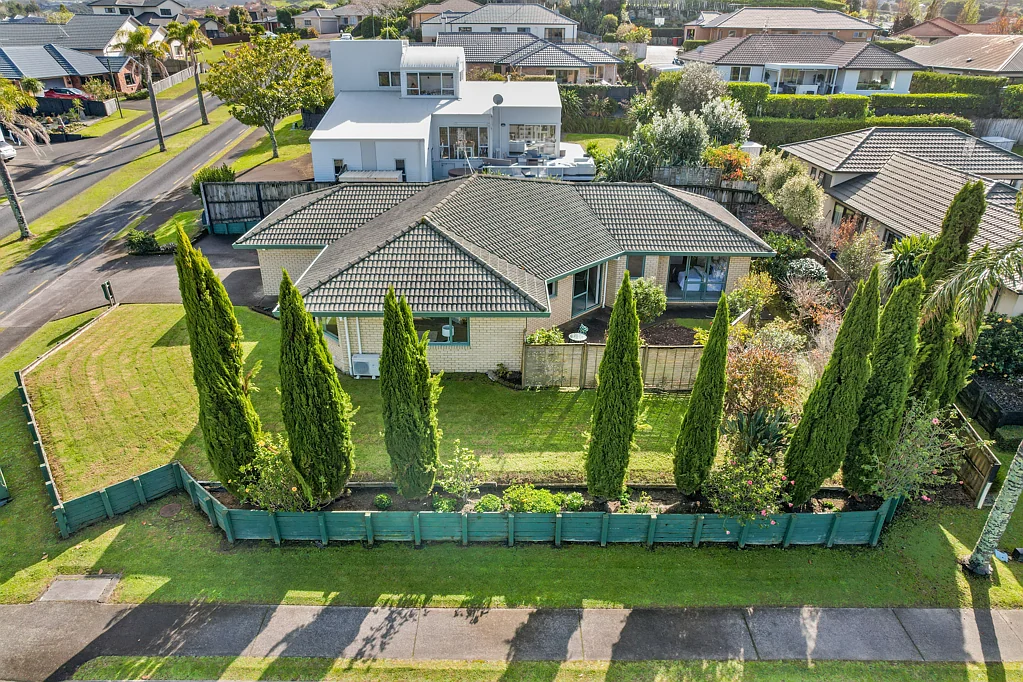 Orewa 3Kwarto Space, Sun & Strolls - Prime Corner Spot in Orewa