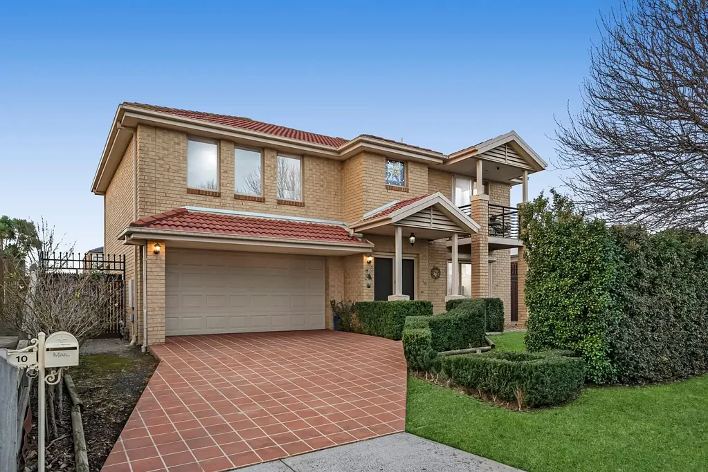 Berwick 5房 空间、灵活性与优越的法院位置相得益彰 Space, Flexibility and a Court Location to Match