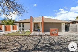 23 Flora Bassett St, Franklin