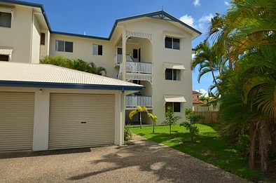 West End 3房  Lake Views and Resort Style Living