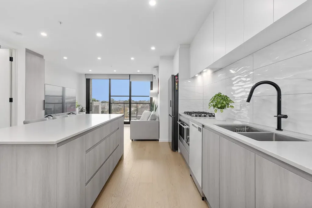 Moorabbin 2침실 Top Living in Central Moorabbin! BEST ONE IN COMPLEX & PRICED TO SELL!!