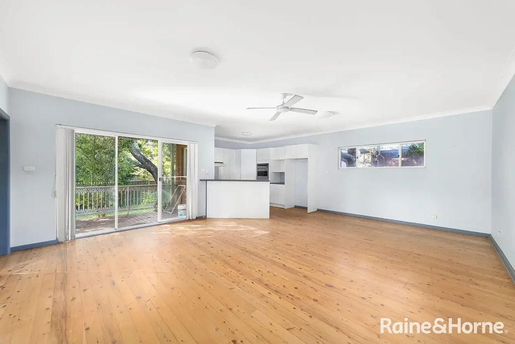 Kingsgrove 1chambre Build 235sqm of House + Existing Granny Flat (STCA)