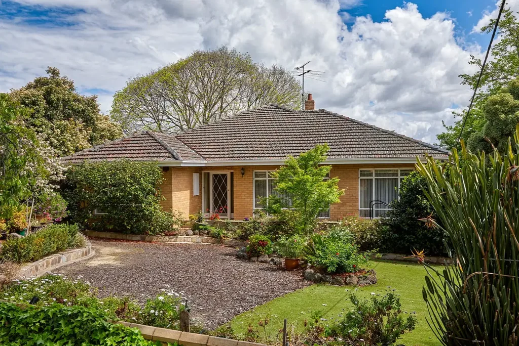 Spacious Family Living in Prestigious Balwyn North