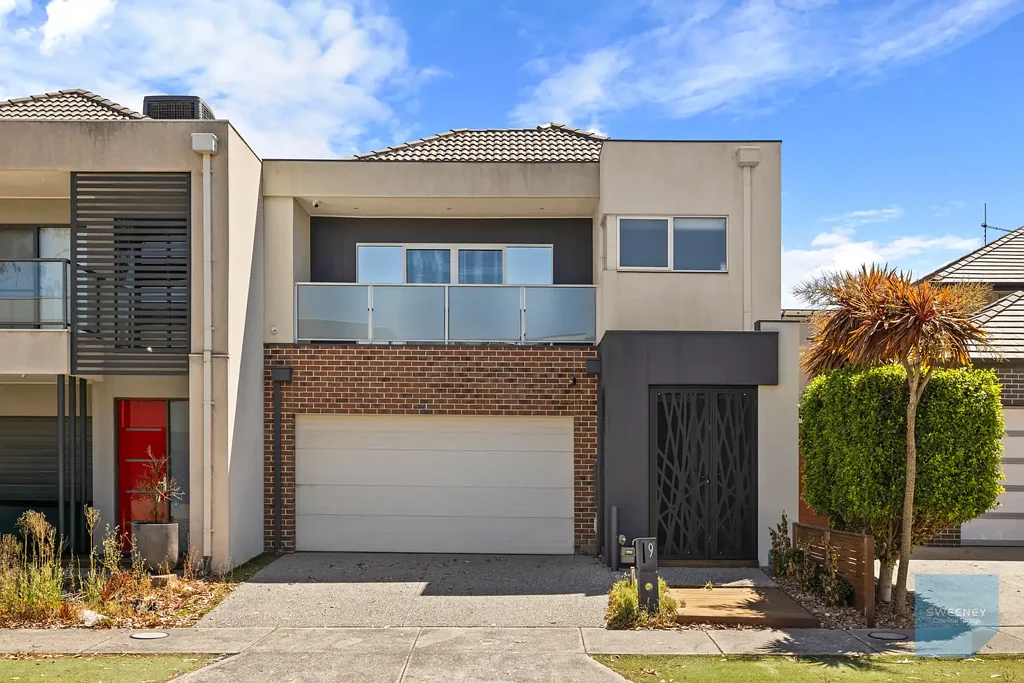 9 Boathouse Drive, Caroline Springs, VIC 3023