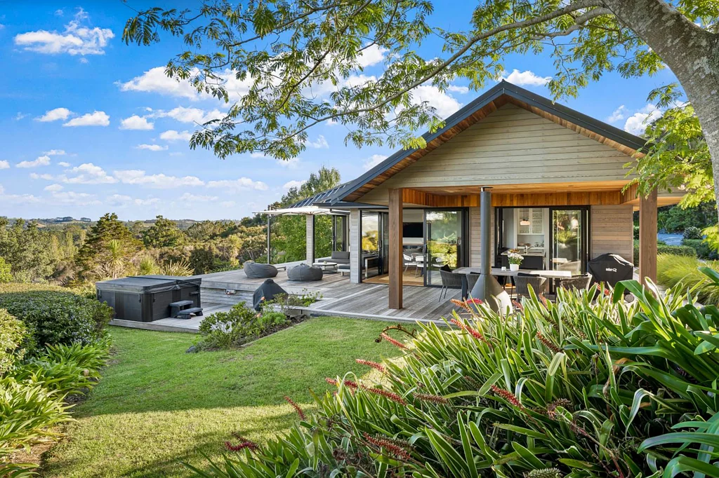 Matakana 4Moenga Matakana Waterfront with Jetty & Boat Ramp Consent