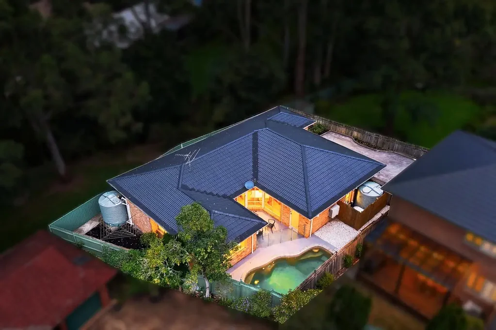 Newly renovated 5 Bedroom House on Quiet Cul-de-sac Location