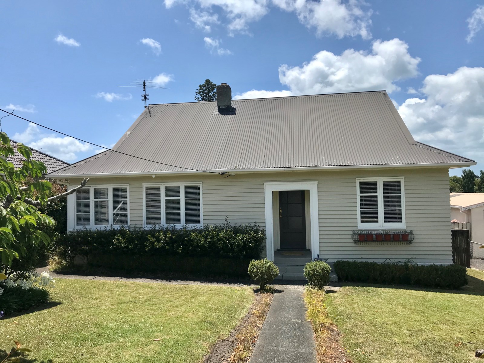 25 Niccol Avenue, Narrow Neck, Auckland - North Shore, 3 कमरे, 1 बाथरूम