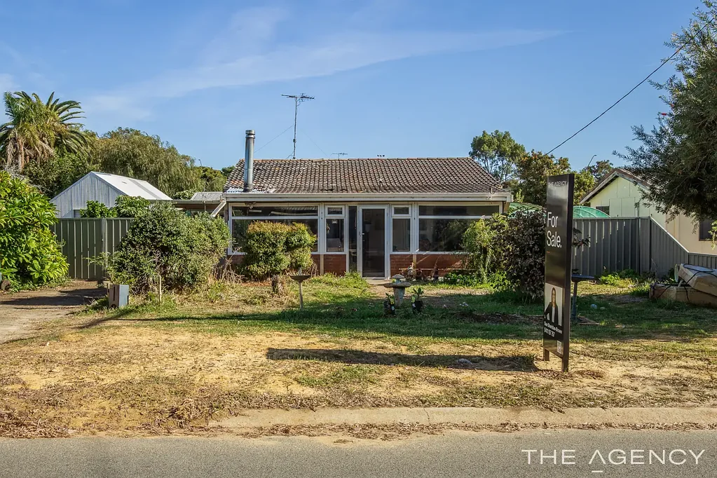 10 Flinders Street, Falcon, WA 6210